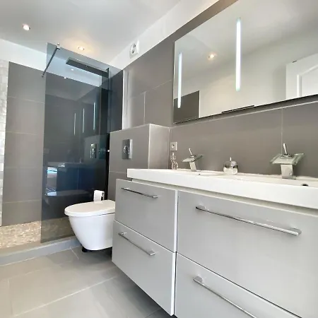 3 Chambres Avec Piscine *